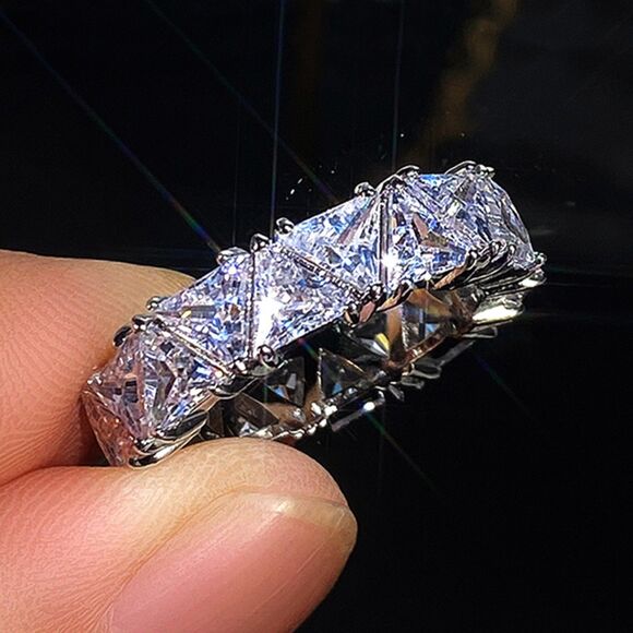 High Sparkle Luxury 925 Silver Triangular Zircon Ring AAA Zircon Crystal Band - Picture 1 of 9